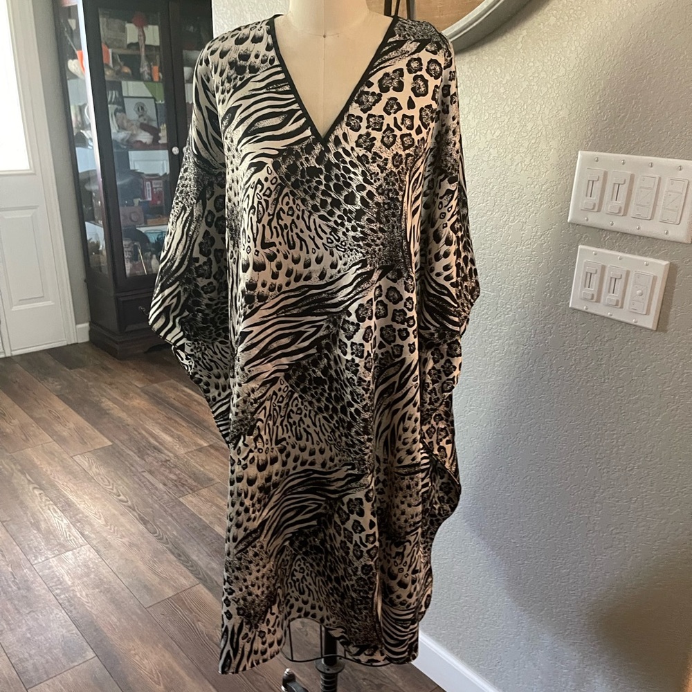 Black and White Animal Print Caftan tunic
